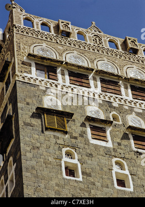 Dar al-Hajar (Rock Palace) dans la vallée de Wadi Dahr, Yémen - Le palais a été construit comme une résidence d'été pour l'Imam Yahya dans les années 1930 Banque D'Images