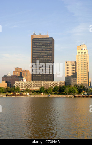 Vue de la rivière Maumee Toledo en Ohio City Banque D'Images