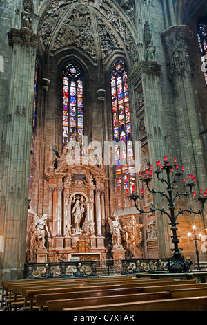 Milan - chapelle latérale de la Cathédrale de Duomo Banque D'Images