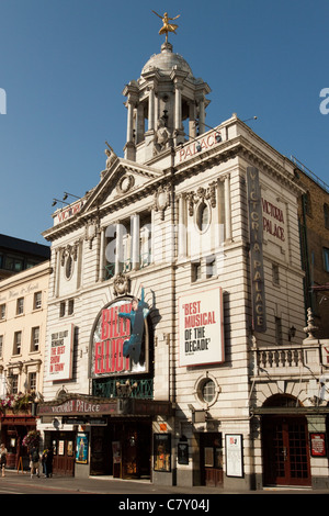 Victoria Palace Theatre, accueil de Billy Elliot the Musical, Victoria Street, London, England, UK Banque D'Images