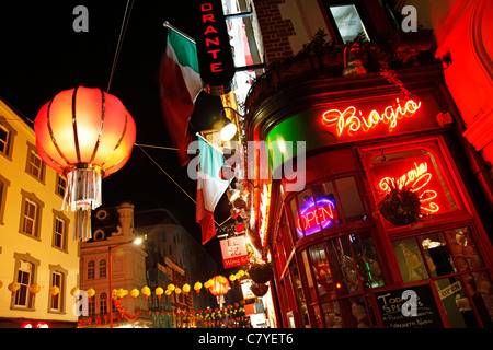 Les lanternes rouges dans le quartier chinois de Londres, Angleterre Banque D'Images