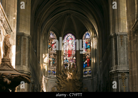 Intérieur de l'église Saint-Merri - Paris, France Banque D'Images