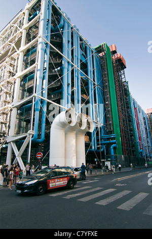 Les tuyaux de ventilation en face de centre Georges Pompidou - Paris, France Banque D'Images