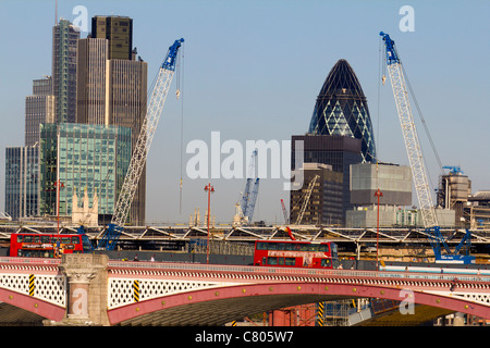 Blackfriars Bridge et de la City de Londres Banque D'Images