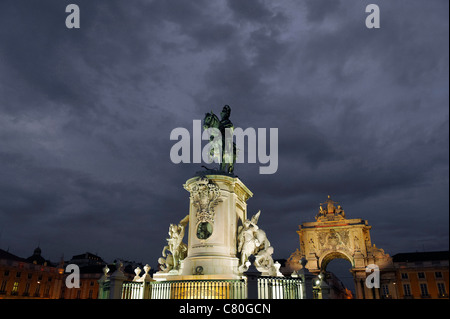 Portugal, Lisbonne, Praca do Comercio de nuit Banque D'Images