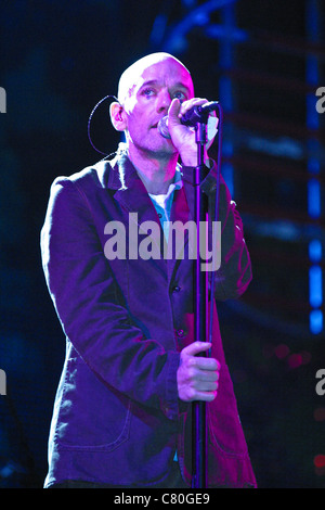 REM sur la pyramide de la scène La scène du festival de Glastonbury 2003 Banque D'Images