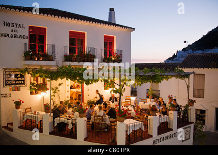 Restaurant dans le village blanc de Mijas Malaga Costa del Sol Andalousie Espagne Banque D'Images