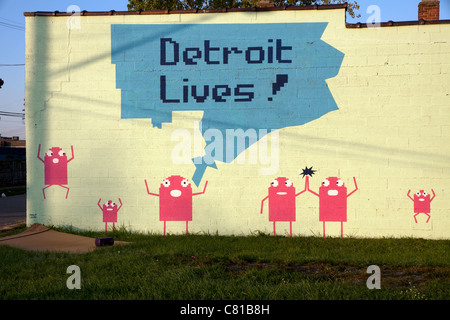Graffiti sur Detroit Michigan USA bâtiment vacant Banque D'Images