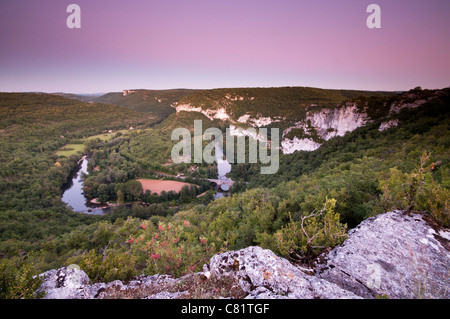 Gorges de l'Aveyron, près de St-Antonin Noble-Val, Tarn-et-Garonne, Midi-Pyrénées, France Banque D'Images