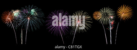 D'artifice de couleurs multiples éclatant sur un fond noir Banque D'Images