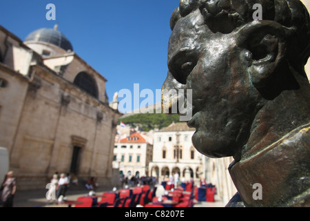 Statue de Marin Drzic dans la vieille ville de Dubrovnik Banque D'Images