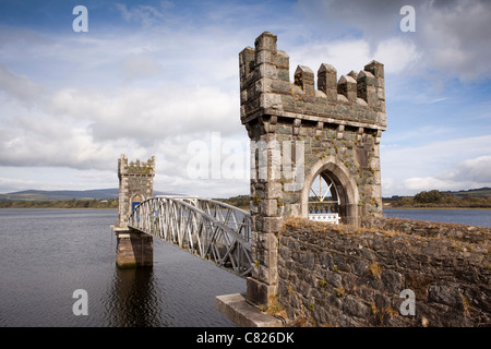 L'Irlande, Co Wicklow, bois rond, réservoir Vartry, comme la structure du château Banque D'Images