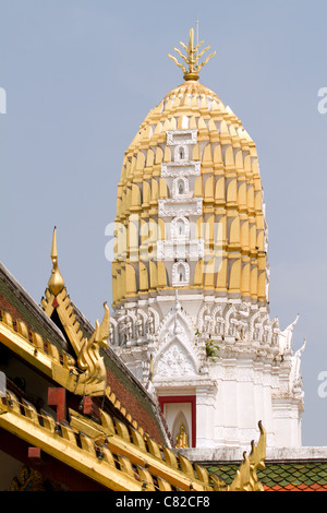 Flèche de la Wat Phra si ratana mahathat temple, phitsanuloke, Thaïlande Banque D'Images