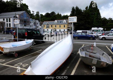 Bateau bateaux en stationnement en parking ferry, Fowey , Cornouailles , Angleterre Banque D'Images