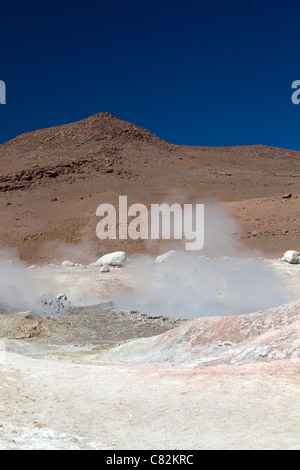 Geysers Sol de Manana (soleil du matin), de l'Altiplano bolivien Banque D'Images