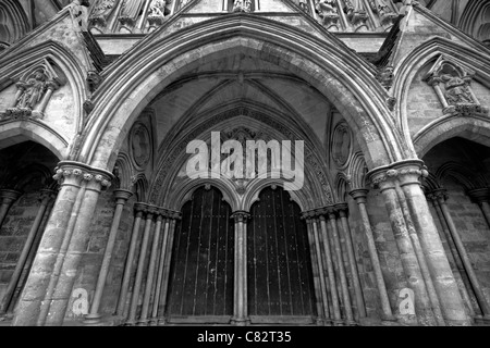 Portes de la cathédrale de Salisbury, Royaume-Uni Banque D'Images