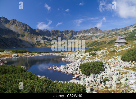 Refuge de montagne dans la vallée des 5 lacs, en Pologne. Banque D'Images