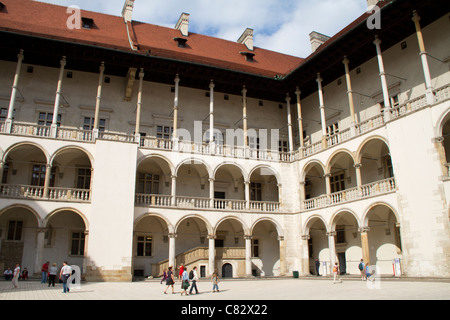 La cour intérieure du château de Wawel à Cracovie. Banque D'Images