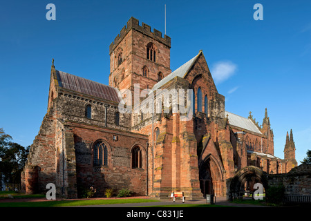 Cathédrale de Carlisle baigné de soleil, Carlisle, Cumbria Banque D'Images