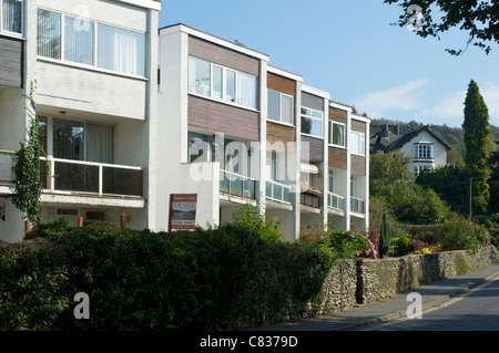 Appartements de vacances laid sur Lake Road, Bowness-on-Windermere, Parc National de Lake District, Cumbria, Angleterre, Royaume-Uni Banque D'Images