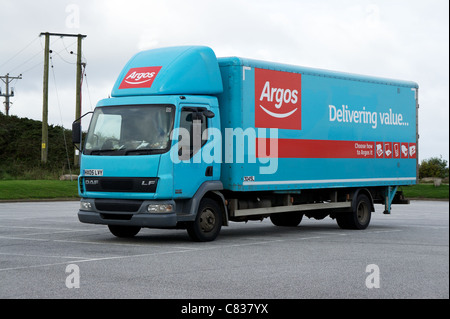 Un camion de livraison Argos Banque D'Images