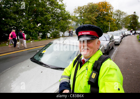 Directeur du trafic Civil Enforcement Officer préposé au stationnement CCTV port Banque D'Images