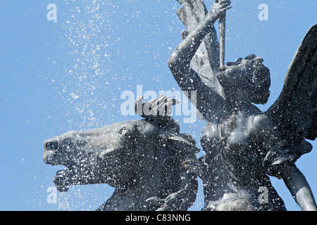 Close up detail d'une figure de la Fama Fontaine à l'Herrenchiemsee, Herreninsel Chiemsee Chiemgau Haute-bavière Allemagne Banque D'Images