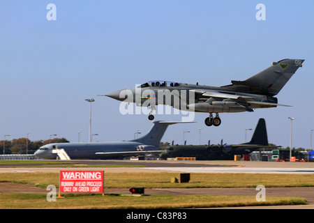 Tornade RAF, jour ou nuit, toutes les conditions météorologiques, avion d'attaque, vol de bas niveau, Entraînement, pays de Galles, Loop North Wales, Waddington, guerre du Golfe 1991, 2 places, GR4 Banque D'Images