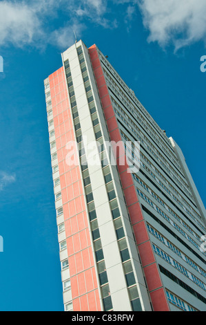 Anniesland Court est un immeuble de 24 étages immeuble d'appartements à Glasgow. Banque D'Images