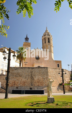 17e siècle, l'église de San Bartolomeo et Santa Tecla, Sitges, Province de Barcelone, Catalogne, Espagne Banque D'Images