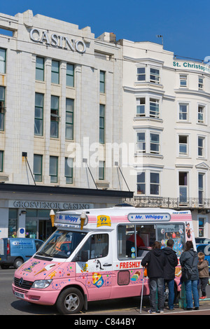 Ice cream van, Grand Junction Road, Brighton, East Sussex, England, UK Banque D'Images