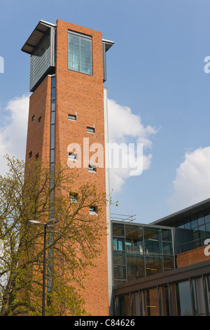 La tour de la nouvelle Royal Shakespeare Theatre, Stratford-upon-Avon ...