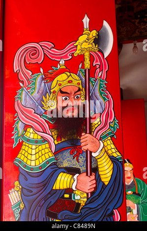 Un ensemble de "porte des dieux" les figures des dessins sur les portes, à conserver à l'écart du mal. Photo est prise à l'Ong Kongsi à Penang, Malaisie. Banque D'Images