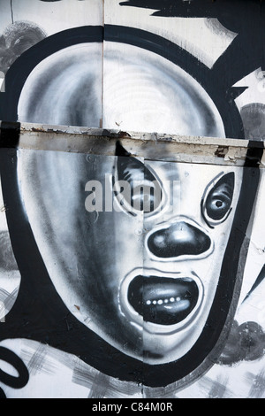 Graffiti sur Detroit Michigan USA bâtiment vacant Banque D'Images