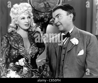 La chaleur est sur (aka Tropicana) 1943 Columbia film avec Mae West et Victor Moore Banque D'Images