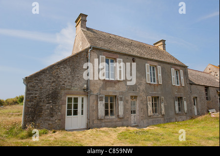 Les gardiens de la vie et de pêcheur maison près de Phare Phare de la Haye à la Cap de la Hague, hameau de la Roche, Goury Banque D'Images