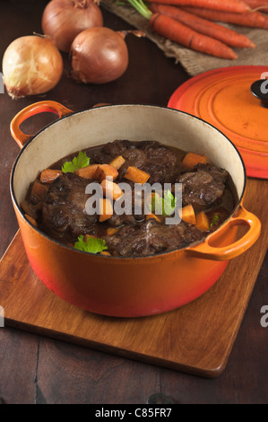 Boeuf braisé dans une casserole Banque D'Images