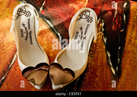 Vivienne Westwood chaussures gelly qu'une femme portait le jour de son mariage Banque D'Images