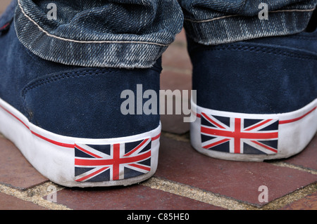 Des chaussures de course avec drapeau britannique Banque D'Images