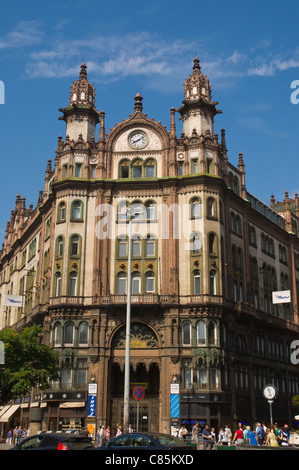 Párizsi udvar (Paris) aka Brudern-ház, Brudern house (1912), Ferenciek square, le centre de Budapest, Hongrie, Europe Banque D'Images