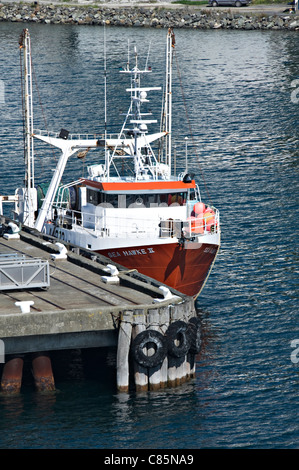 Le chalutier de haute mer mer Hawke II amarré à quai dans le port de Picton ile sud Nouvelle Zelande Banque D'Images