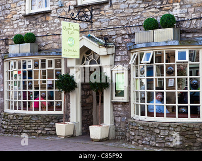 Le trimestre Penny Cafe Cowbridge Vale of Glamorgan South Wales UK Banque D'Images