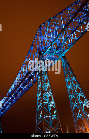 Tees transporter Bridge, ou le pont de traversier de transfert aérien de Middlesbrough transporter est le pont le plus en aval qui traverse River Tees, en Angleterre Banque D'Images