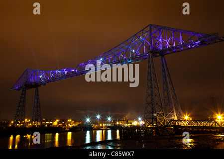 Tees transporter Bridge, ou le pont de traversier de transfert aérien de Middlesbrough transporter est le pont le plus en aval qui traverse River Tees, en Angleterre Banque D'Images