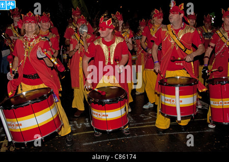 Danseur musicien brésilien nuit maquillage music band Banque D'Images