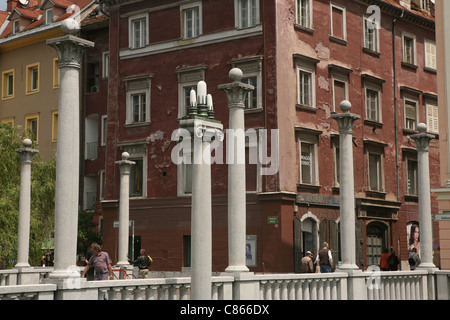 Cordonnier Pont sur la rivière Ljubljanica par l'architecte Joze Plecnik (1931) à Ljubljana, Slovénie. Banque D'Images