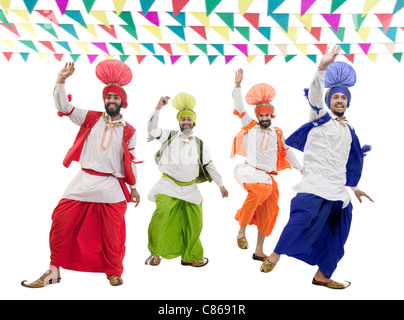 Les hommes sikhs dancing Banque D'Images