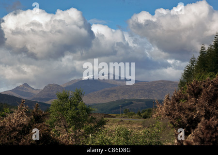 Vue du Loch Laggan vers Ben Nevis Banque D'Images