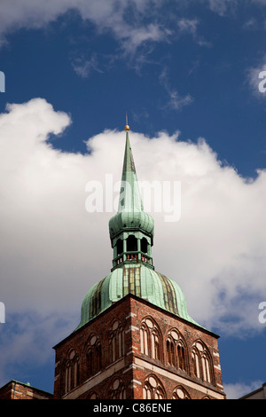 Clocher de l'église de l'église Saint-Nicolas, ville hanséatique de Stralsund, Mecklenburg-Vorpommern, Allemagne Banque D'Images