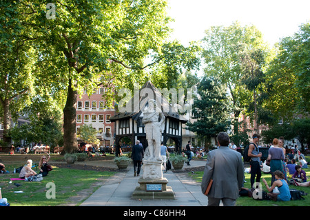 Statue de Charles II, Soho Square Park, Londres, Royaume-Uni Banque D'Images